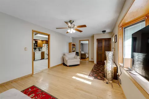 Living - 2 Linda Ln, Normal, IL 61761 photo 4 of 5