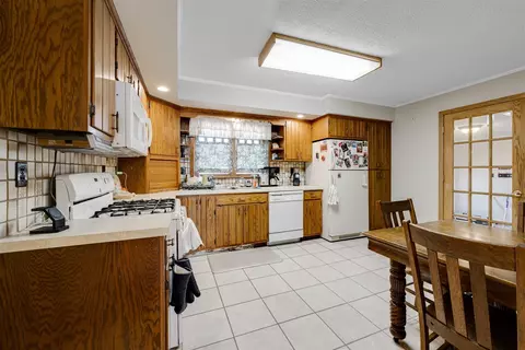 Kitchen - 2 Linda Ln, Normal, IL 61761 photo 2 of 3