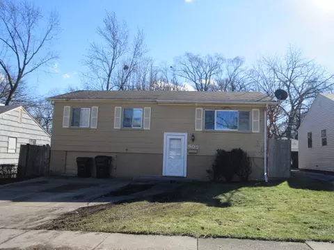407 N Lakeshore Dr, Mundelein, IL 60060