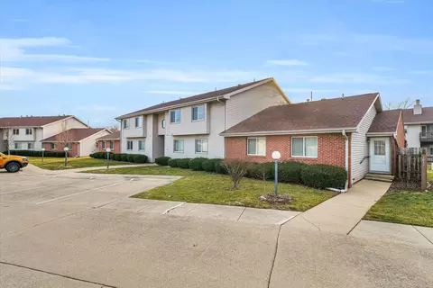 1011 Laura Dr #1011, Champaign, IL 61822