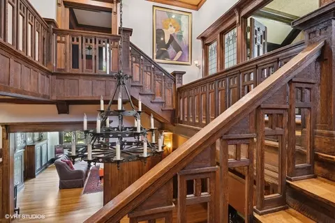 Entry Way - 1203 Forest Ave, Evanston, IL 60202 photo 4 of 6