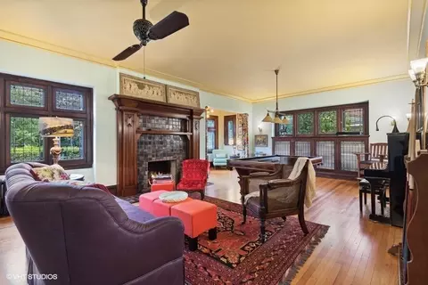 Living - 1203 Forest Ave, Evanston, IL 60202 photo 3 of 7