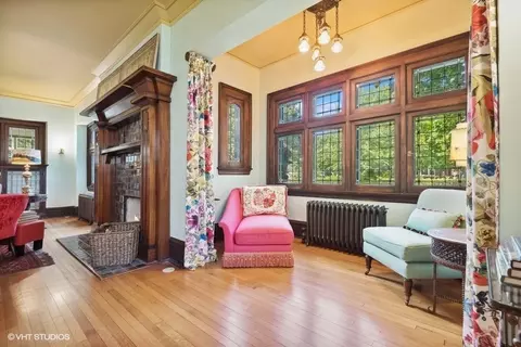 Living - 1203 Forest Ave, Evanston, IL 60202 photo 4 of 7