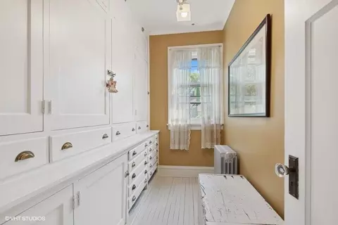 Bath - 1203 Forest Ave, Evanston, IL 60202 photo 5 of 7