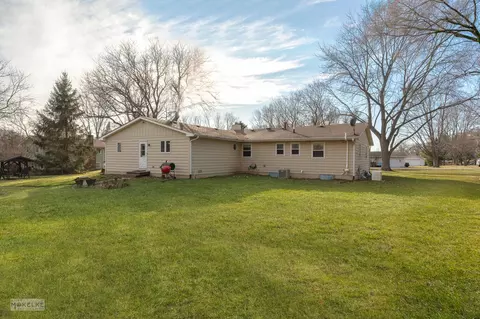 Exterior - 21 Jack St, Plano, IL 60545 photo 9 of 10