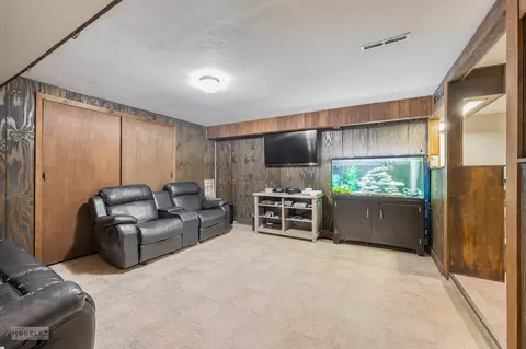 Living - 21 Jack St, Plano, IL 60545 photo 7 of 7