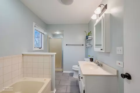 Bath - 21 Jack St, Plano, IL 60545 photo 1 of 3