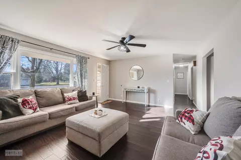 Living - 21 Jack St, Plano, IL 60545 photo 1 of 7