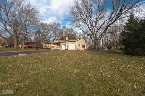 Exterior - 21 Jack St, Plano, IL 60545 photo 3 of 10