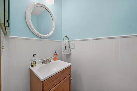 Bath - 1209 Timber Dr, Sleepy Hollow, IL 60118 photo 1 of 4