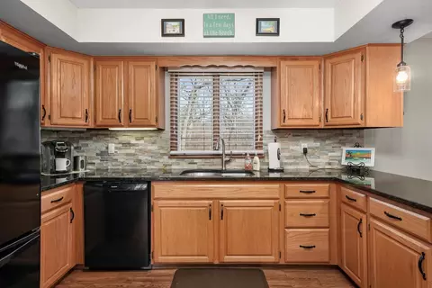 Kitchen - 1209 Timber Dr, Sleepy Hollow, IL 60118 photo 2 of 8