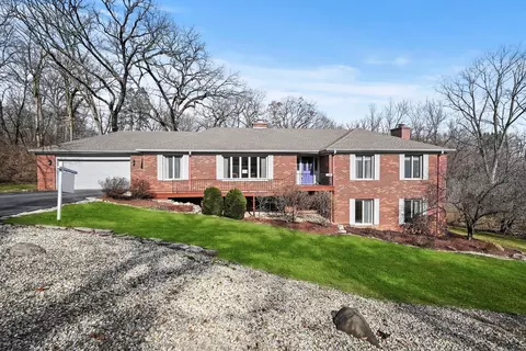 1209 Timber Dr, Sleepy Hollow, IL 60118