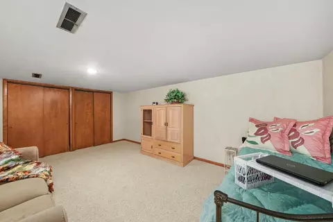 Bedroom - 1209 Timber Dr, Sleepy Hollow, IL 60118 photo 5 of 6