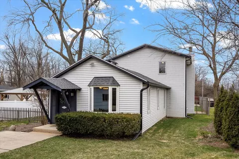 4516 Drendel Rd, Downers Grove, IL 60515