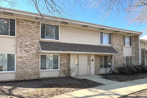 1420 Vista Walk #D, Hoffman Estates, IL 60169