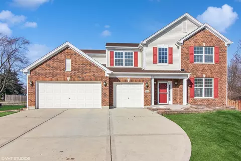 992 Ashbrook Cir, Bolingbrook, IL 60440