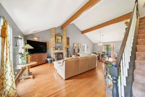 756 Thunderbird Trl, Carol Stream, IL 60188 photo 3