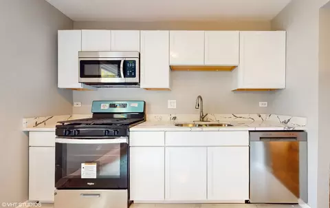 Kitchen - 985 Stuart Dr, Bartlett, IL 60103 photo 3 of 3
