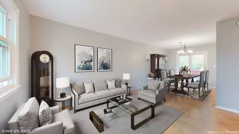 Living - 985 Stuart Dr, Bartlett, IL 60103 photo 1 of 1