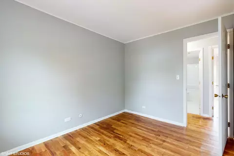 Other - 985 Stuart Dr, Bartlett, IL 60103 photo 6 of 9