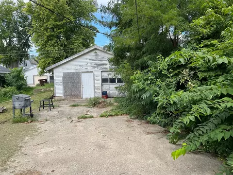 316 E Mulberry St, Bloomington, IL 61701 photo 4