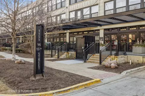 1151 W 15th St #332, Chicago, IL 60608