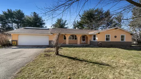 8232 Pueblo Dr, Rockford, IL 61103