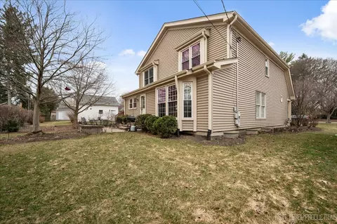 Exterior - 941 Howard St, Wheaton, IL 60187 photo 4 of 5