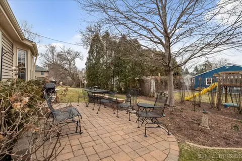 Exterior - 941 Howard St, Wheaton, IL 60187 photo 3 of 5