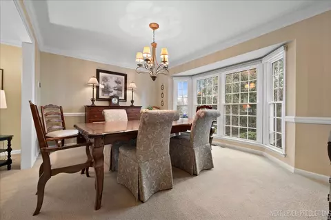 Dining - 941 Howard St, Wheaton, IL 60187 photo 4 of 4