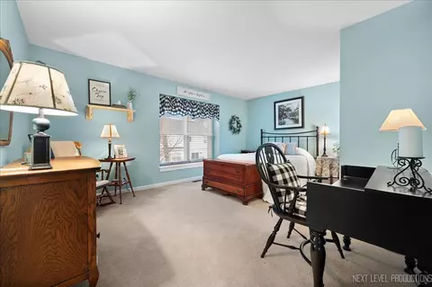 Bedroom - 941 Howard St, Wheaton, IL 60187 photo 3 of 4