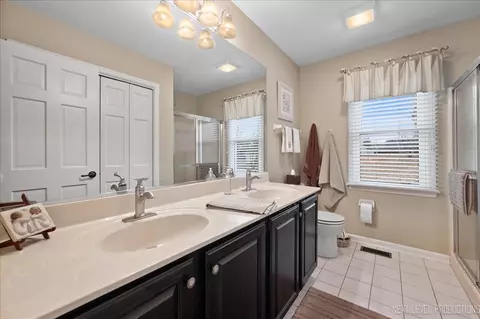 Bath - 941 Howard St, Wheaton, IL 60187 photo 3 of 3