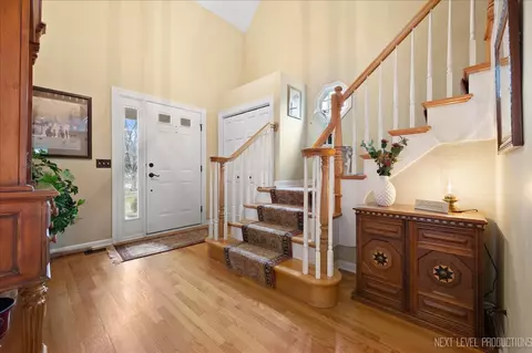 Entry Way - 941 Howard St, Wheaton, IL 60187 photo 1 of 1