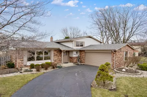 2607 N Walnut Ave, Arlington Heights, IL 60004