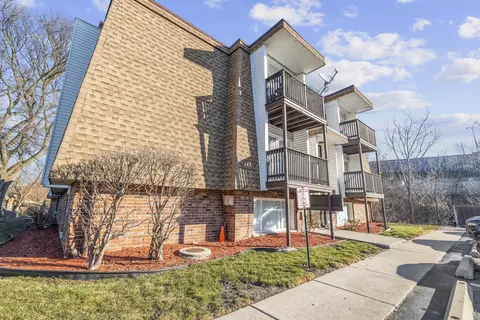 10440 Brooks Ln #B4, Chicago Ridge, IL 60415