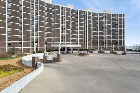 1500 Sheridan Rd #3D, Wilmette, IL 60091