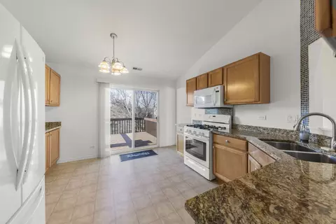 Kitchen - 24819 Gates Ct, Plainfield, IL 60585 photo 1 of 4