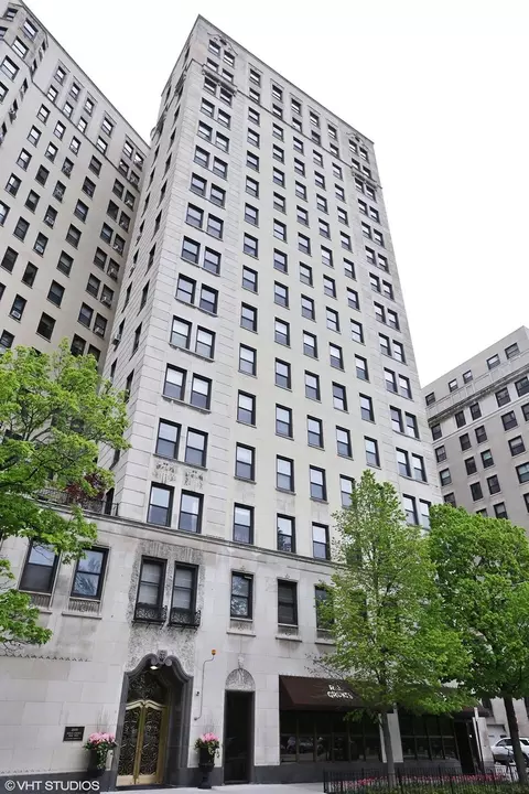 2000 N Lincoln Park W #1504, Chicago, IL 60614
