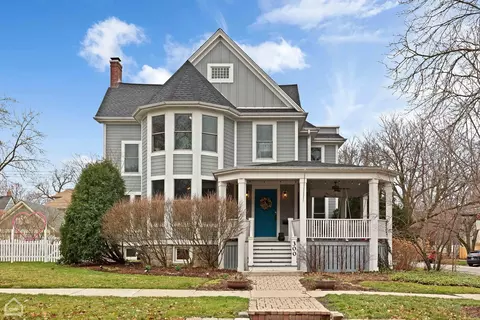 300 S Madison Ave, La Grange, IL 60525