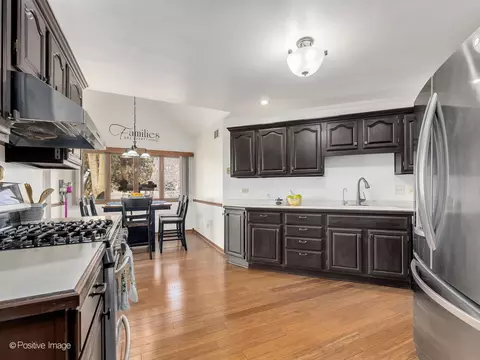 Kitchen - 1808 185th St, Lansing, IL 60438 photo 4 of 4