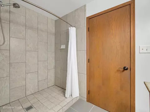 Bath - 1808 185th St, Lansing, IL 60438 photo 4 of 5