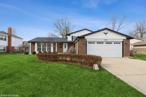3224 N Volz Dr W, Arlington Heights, IL 60004