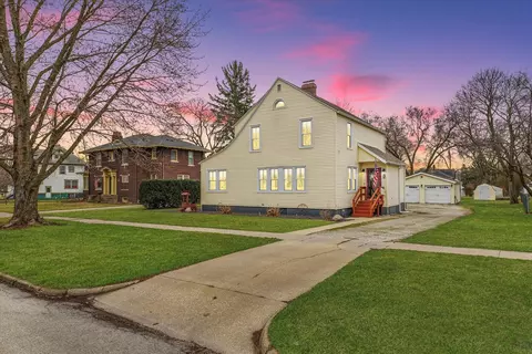 338 W Patton St, Paxton, IL 60957