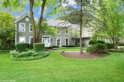 22643 N Linden Dr, Lake Barrington, IL 60010