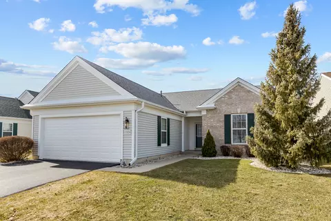 11839 Chatfield Xing, Huntley, IL 60142