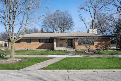 395 Berkeley Ave, Winnetka, IL 60093