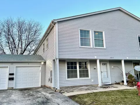 1371 N Glen Cir #A, Aurora, IL 60506