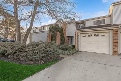 262 W Wimbolton Dr, Mount Prospect, IL 60056