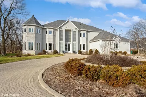 1853 Checker Rd, Long Grove, IL 60047