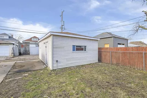 5730 S Artesian Ave, Chicago, IL 60629 photo 5